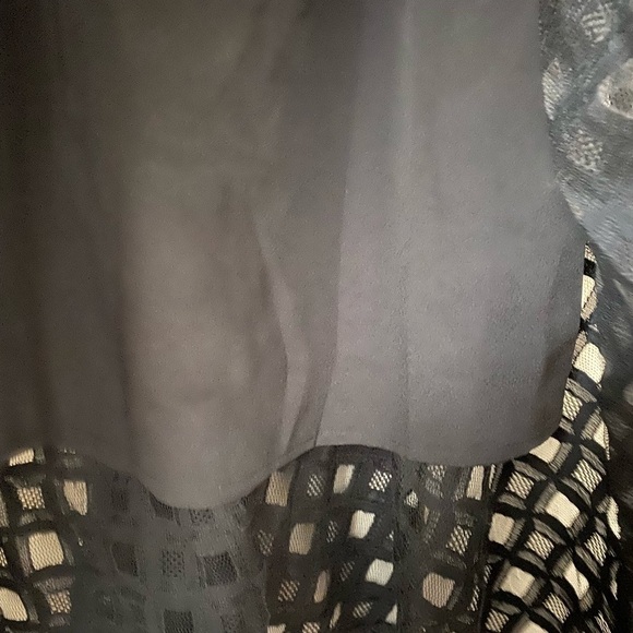 BCBGeneration square lace skirt▪️size XS - Picture 4 of 7